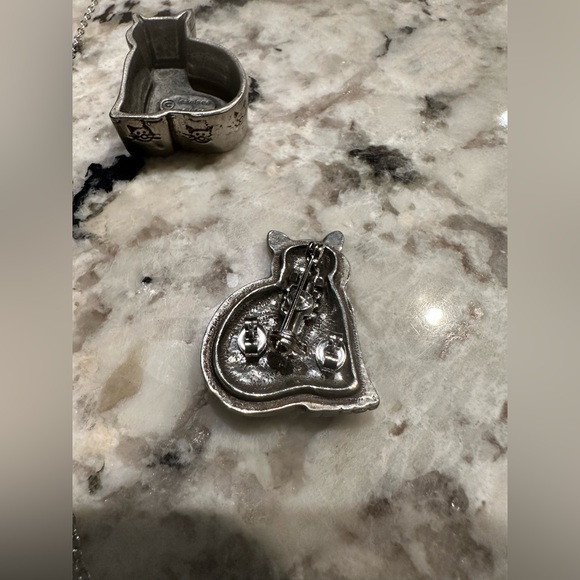 Womens Cat Accessories - Picture 5 of 7